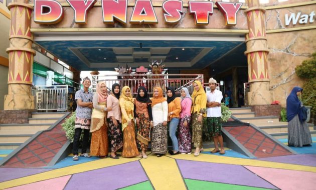 dynasty water world gresik, Tempat Hiburan, Bermain Disini, Bentuk Angka 8, Rute Menuju Lokasi , Harga Tiket Masuk
