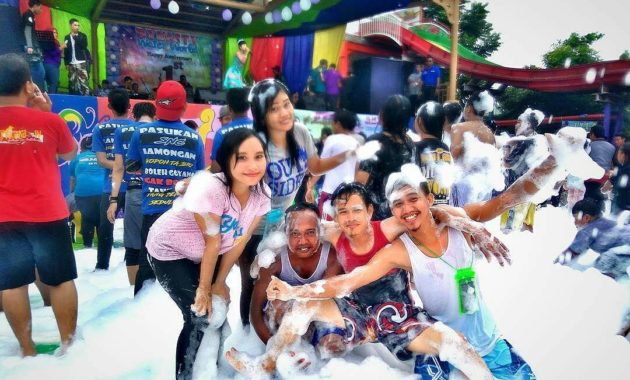 dynasty water world gresik, Tempat Hiburan, Bermain Disini, Bentuk Angka 8, Rute Menuju Lokasi , Harga Tiket Masuk