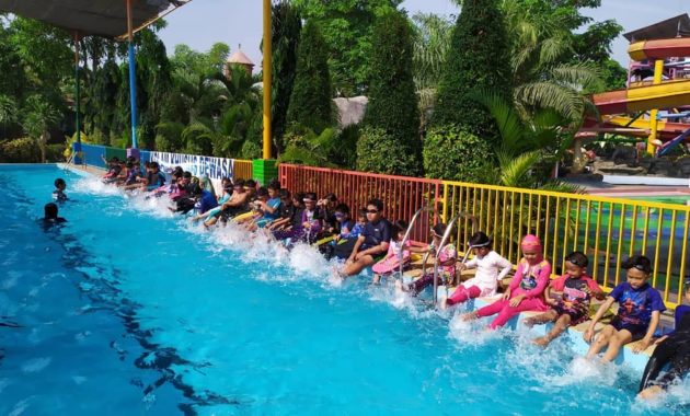 dynasty water world gresik, Tempat Hiburan, Bermain Disini, Bentuk Angka 8, Rute Menuju Lokasi , Harga Tiket Masuk