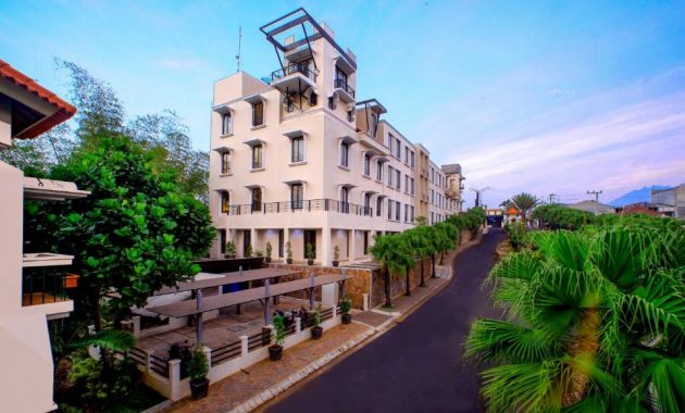 el hotel grande malang, penginapan murah dengan view gunung arjuno harga mulai dari rp532.500, Lokasi Dimana, Review Singkat, Harga Per Malam, Fasilitas dan Aktivitas, Tempat Menarik Terdekat