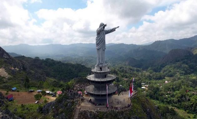 eloknya destinasi patung yesus, wisata di tanah sulawesi