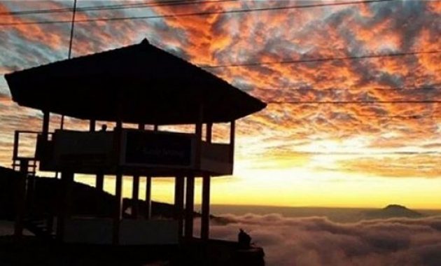 gardu pandang tieng, melihat terbit dan terbenamnya sang mentari
