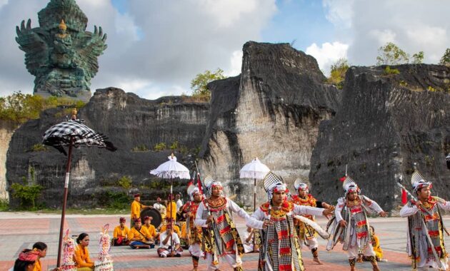 garuda wisnu kencana cultural park bali
