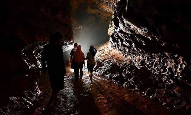 camping di goa cerme, fasilitas gua cerme, foto goa cerme, goa cerme, goa cerme bantul, gua cerme, harga tiket masuk gua cerme, keindahan goa cerme, lokasi goa cerme, rute gua cerme, rute ke goa cerme, wisata alam goa cerme, wisata goa cerme, goa cerne bantul: harga tiket, daya tarik, aktivitas seru, spot foto