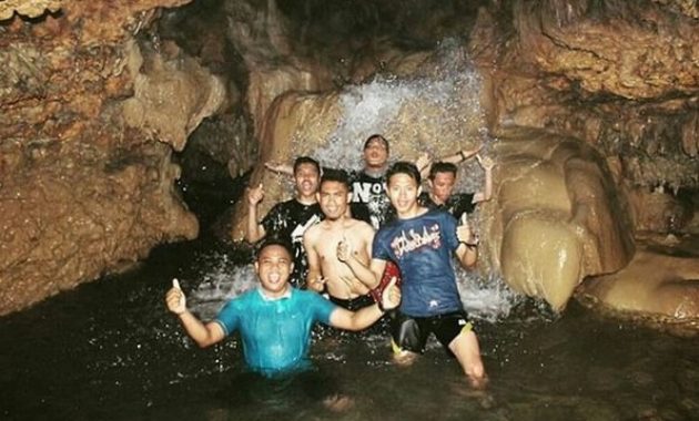 camping di goa cerme, fasilitas gua cerme, foto goa cerme, goa cerme, goa cerme bantul, gua cerme, harga tiket masuk gua cerme, keindahan goa cerme, lokasi goa cerme, rute gua cerme, rute ke goa cerme, wisata alam goa cerme, wisata goa cerme, goa cerne bantul: harga tiket, daya tarik, aktivitas seru, spot foto