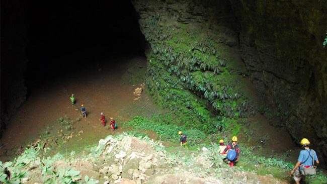 alamat goa jomblang, foto goa jomblang, goa jomblang, goa jomblang gunung kidul, goa jomblang jogja, harga tiket goa jomblang, keindahan goa jomblang, lokasi goa jomblang, tiket masuk goa jomblang, wisata alam goa jomblang, wisata goa jomblang, goa jomblang: melihat ‘cahaya surga’ indahnya tak terlupakan!
