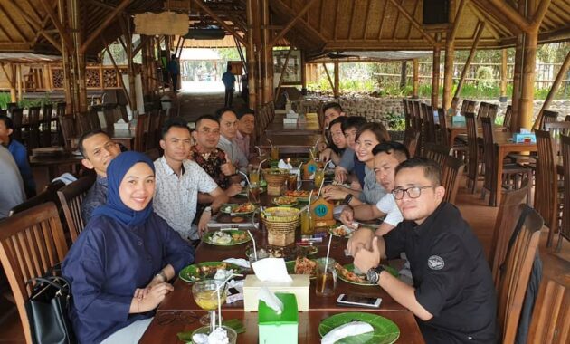gubug udang situ cibubur, restoran dengan suasana pedesaan, Daftar Harga Menu, Daftar Harga Minuman, Jalan Menuju Lokasi, Fasilitas, Review Gubug Udang 