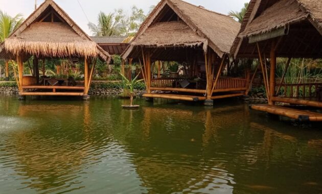 gubug udang situ cibubur, restoran dengan suasana pedesaan, Daftar Harga Menu, Daftar Harga Minuman, Jalan Menuju Lokasi, Fasilitas, Review Gubug Udang 