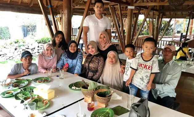 gubug udang situ cibubur, restoran dengan suasana pedesaan, Daftar Harga Menu, Daftar Harga Minuman, Jalan Menuju Lokasi, Fasilitas, Review Gubug Udang 