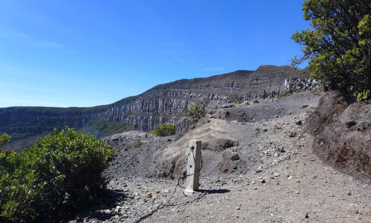 gunung gede pangrango, spot terbaik menikmati panorama alam di bogor