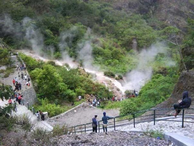 destinasi wisata gunung kelud, gunung kelud, liburan ke gunung kelud, objek wisata gunung kelud, wisata gunung kelud, gunung kelud kediri: harga tiket, wahana, rute pendakian, daya tarik dll