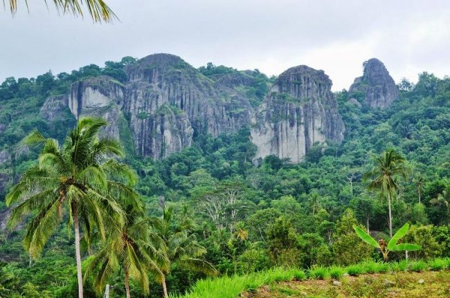 Gunung Nglanggeran, Harga Tiket, Daya Tarik, Aktivitas Seru Dll