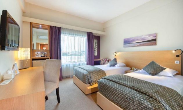 hotel lux tychi malang, akomodasi bintang 4 yang nyaman dengan harga mulai rp600.000 per malam