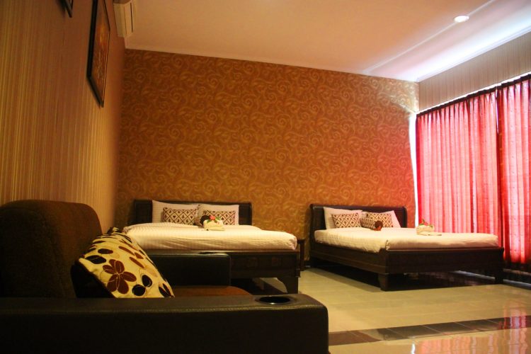 fasilitas hotel wisma aji, fasilitas kamar hotel wisma aji, harga kamar hotel wisma aji, hotel wisma aji, hotel wisma aji jogja, hotel wisma aji sleman, tarif hotel wisma aji, hotel wisma aji jogja: tarif murah mulai rp 100ribuan + kolam renang!
