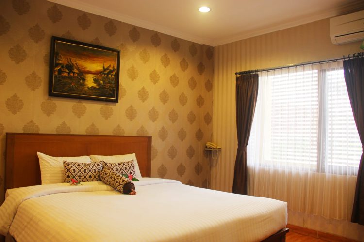 fasilitas hotel wisma aji, fasilitas kamar hotel wisma aji, harga kamar hotel wisma aji, hotel wisma aji, hotel wisma aji jogja, hotel wisma aji sleman, tarif hotel wisma aji, hotel wisma aji jogja: tarif murah mulai rp 100ribuan + kolam renang!