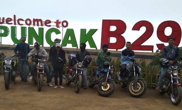 indahnya menikmati negeri di atas awan pada puncak b29, Gambar Puncak B29, Wisata Puncak B29, Harga Tiket Masuk, Rute Menuju Puncak B29