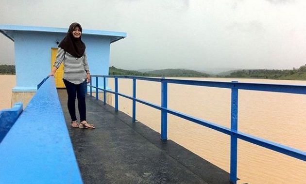 Indahnya Menikmati Sore Hari di Waduk Dawuhan Madiun