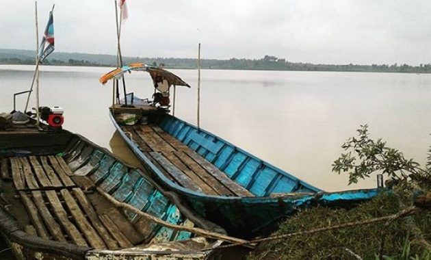 indahnya menikmati sore hari di waduk dawuhan madiun, Waduk di Madiun, Daya Tarik , Hunting Foto, Memakan Korban, Rute Jalan