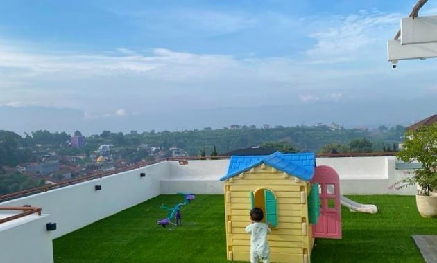 ingin menginap di villa nuansa santorini? casa miranda bandung bisa buat staycation bareng keluarga