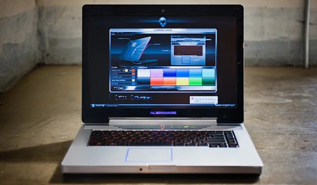 ini dia 10 laptop alienware termahal buat gamer sultan