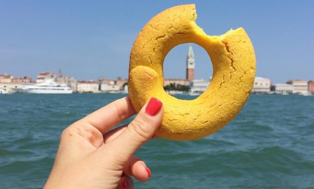 ini dia 10 referensi oleh oleh khas yang bisa kamu bawa pulang dari italia, apa saja itu?