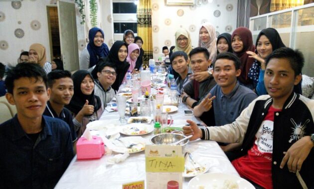 ini dia 10 rekomendasi tempat makan kekinian di wilayah samarinda yang enak dan murah