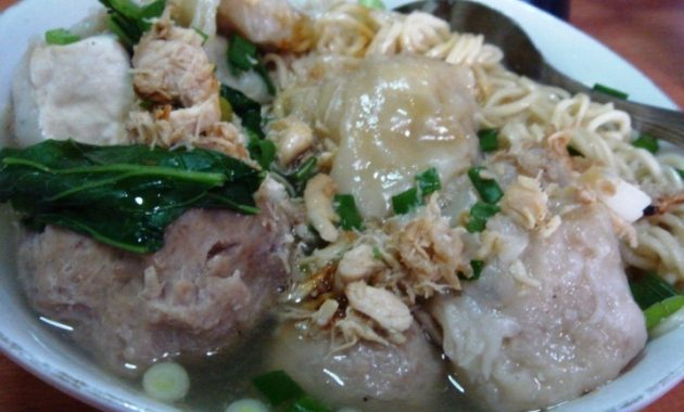 inilah 10 sajian mie ayam terpopuler di kota bandung yang melegenda, simak daftar berikut