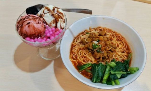 inilah 10 sajian mie ayam terpopuler di kota bandung yang melegenda, simak daftar berikut