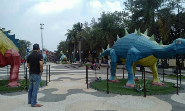 inilah wajah baru taman tegalega bandung, Mengenal Kawasan, Sejarah Singkat, Perkembangan Saat Ini, Aktifitas dan Fasilitas, Rute Menuju Lokasi