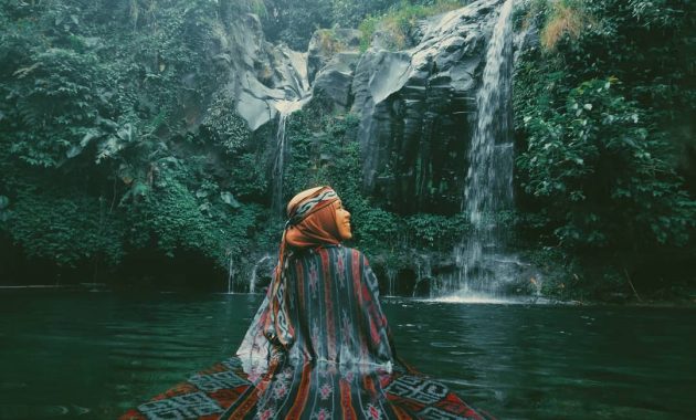 jalan menuju curug kembar
