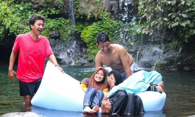 jalan menuju curug kembar