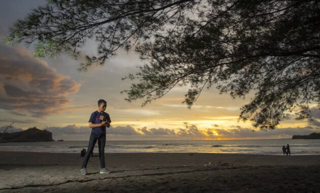 jalan menuju lokasi pantai serang di blitar jawa timur dan berapa harga tiket masuknya?
