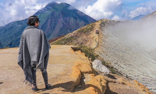 jalur pendakian kawah ijen