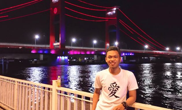 jembatan ampera malam hari