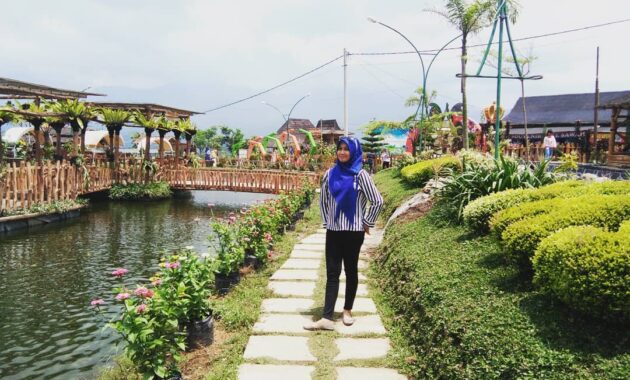 kafe unik di malang, cafe sawah pujon kidul namanya, Konsep Kafe, Fasilitas Yang Ada, Rute Menuju Lokasi, Menu Harga Makanan, Yang Dapat Kita Lakukan