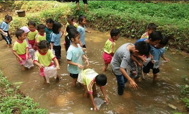 kampung 99 pepohonan depok, Rute Menuju Lokasi, Sejarah Singkat, Banjir Besar, Harga Tiket Masuk, Penginapan