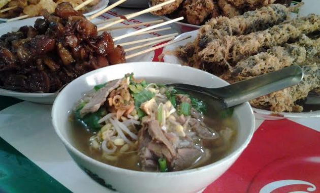 kamu pecinta kuliner? sudah pernah coba soto enak di bandung ini belum?