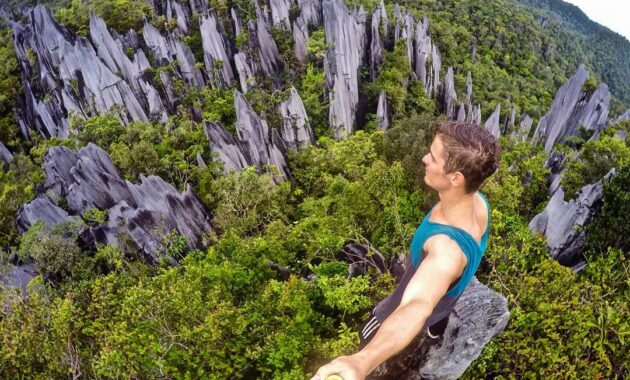 kamu pendaki sejati? coba taklukkin 10 rekomendasi gunung tertinggi di negara malaysia ini