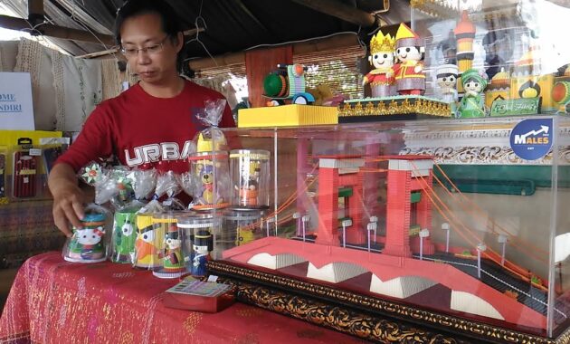 ke palembang, belum afdol kalau pulang gak bawa oleh-oleh ini