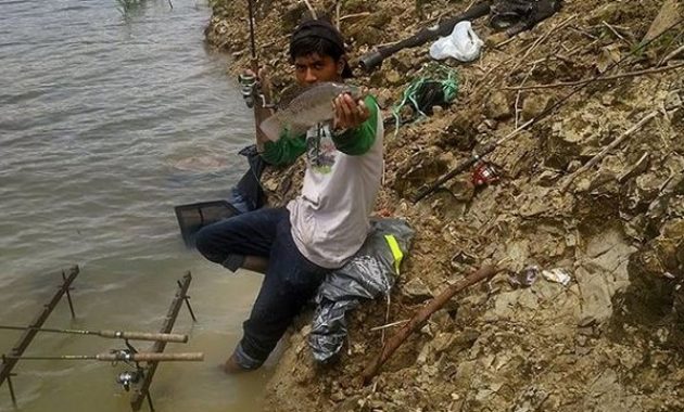 keindahan alam yang memikat di waduk wadaslintang jawa tengah