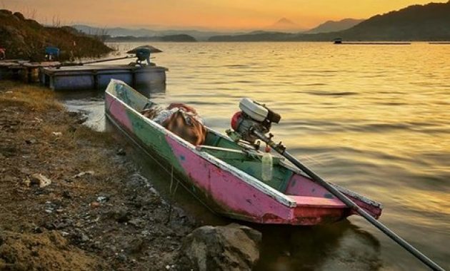 keindahan alam yang memikat di waduk wadaslintang jawa tengah