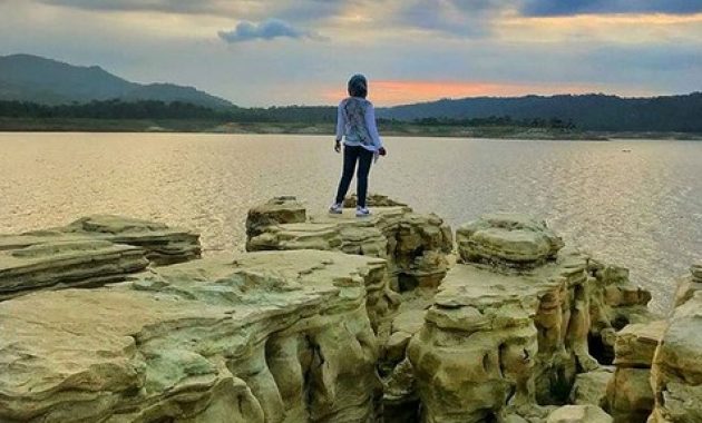 Keindahan Alam yang Memikat di Waduk Wadaslintang Jawa Tengah