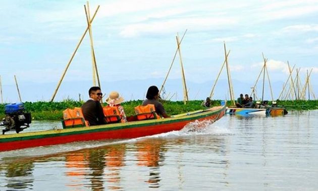 keindahan danau tempe dengan kekayaan alam yang menawan