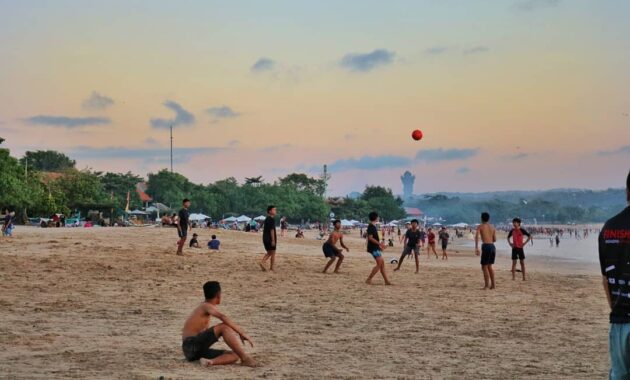 keindahan pantai jimbaran bali, Harga Tiket Masuk, Pulau Dewata, Keunggulan Pantai ini, Keindahan dan Potensi, Rute Menuju Lokasi
