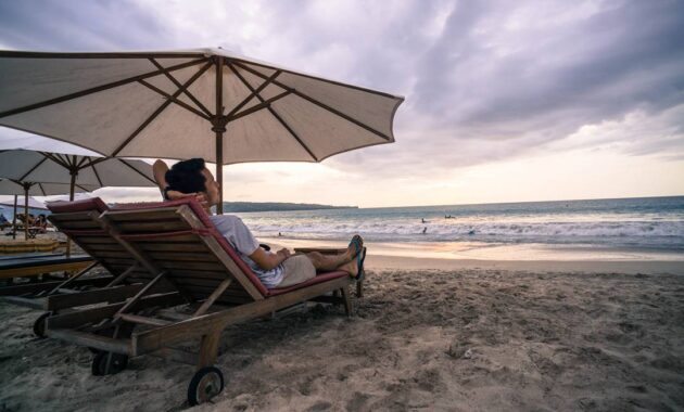keindahan pantai jimbaran bali, Harga Tiket Masuk, Pulau Dewata, Keunggulan Pantai ini, Keindahan dan Potensi, Rute Menuju Lokasi