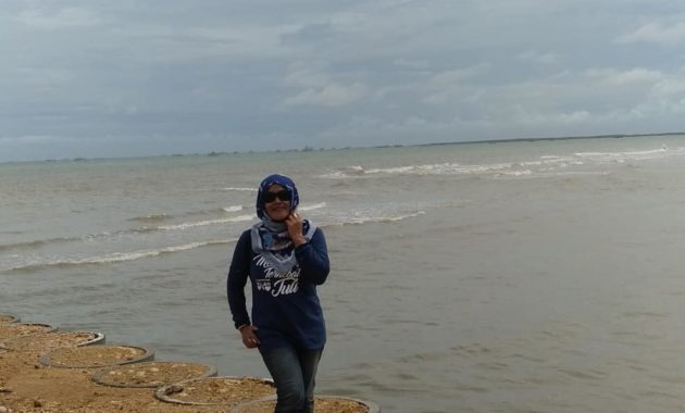 keindahan pantai labuhan gresik, Hampir Mirip, Pesona Keindahan, Bentuk Memanjang, Aktifitas Lain, Lokasi Dimana