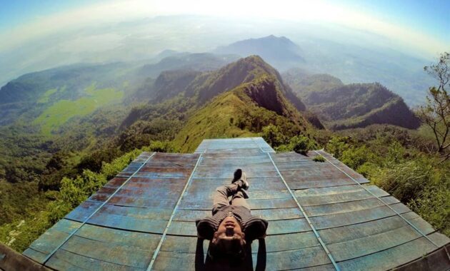 kenalin 10 rekomendasi gunung tertinggi di jawa tengah yang menjadi favorit para pendaki karena keindahannya