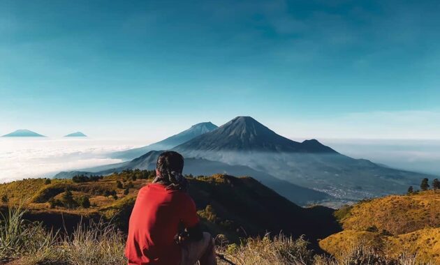 kenalin 10 rekomendasi gunung tertinggi di jawa tengah yang menjadi favorit para pendaki karena keindahannya