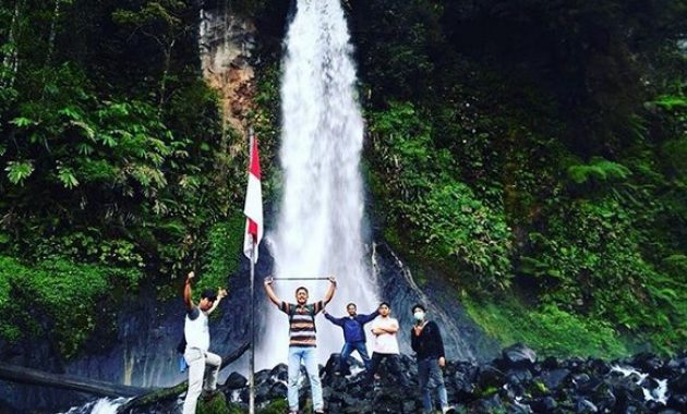 ketinggian curug cibeureum