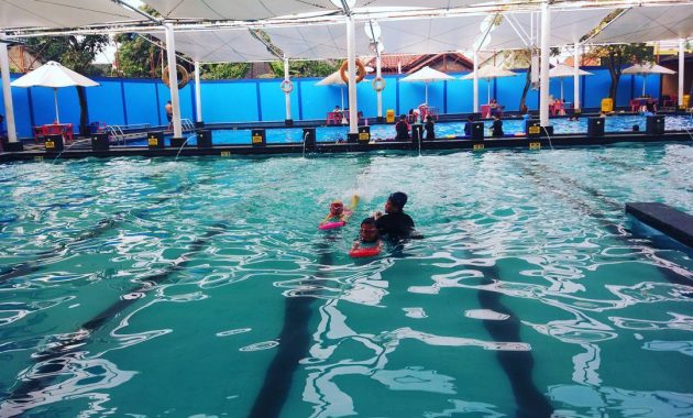 kolam renang paragon